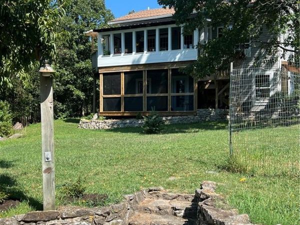 679 County Road 332, Eureka Springs, AR 72632