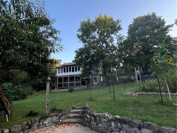 679 County Road 332, Eureka Springs, AR 72632