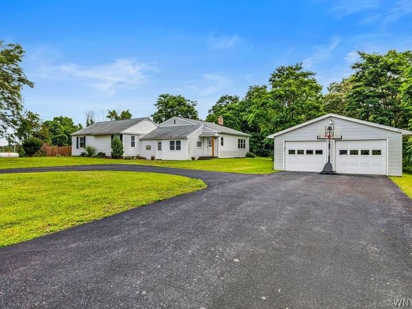 5871 Dewhirst Road , Gasport, NY 14067