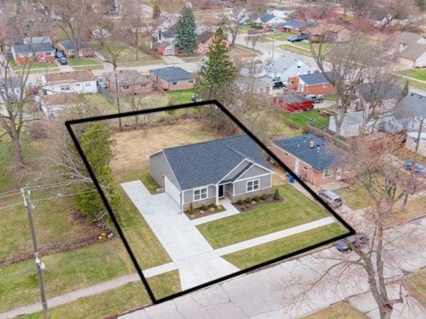 4630 S John Daly Street, Dearborn Heights, Mi 48125