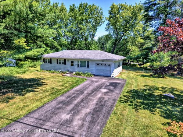 8 Autumn Lane, Freehold, NY 12431