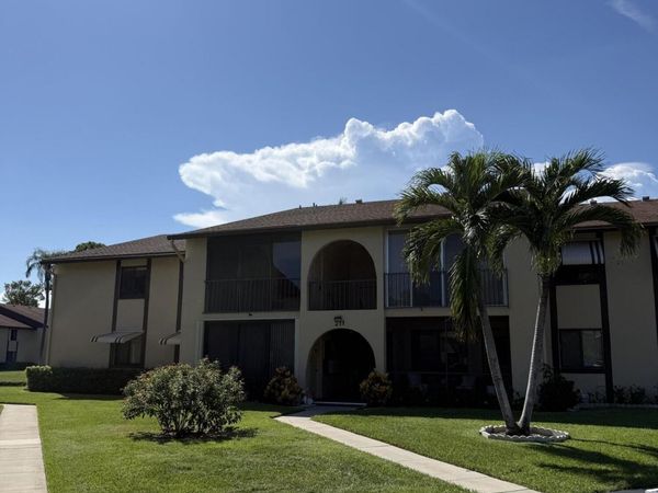 211 PINE HOV Circle, Unit A-2, Greenacres, FL 33463