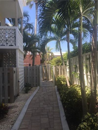 3220 Bayview Drive Ne, Unit 102, Fort Lauderdale, FL 33306 Photo