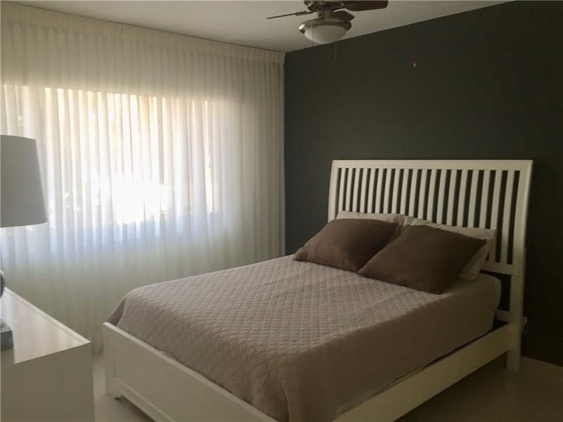 3220 Bayview Drive Ne, Unit 102, Fort Lauderdale, FL 33306 Photo