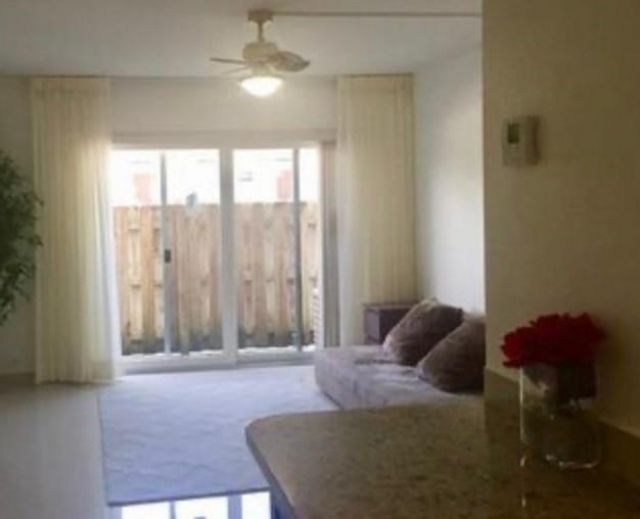 3220 Bayview Drive Ne, Unit 102, Fort Lauderdale, FL 33306 Photo