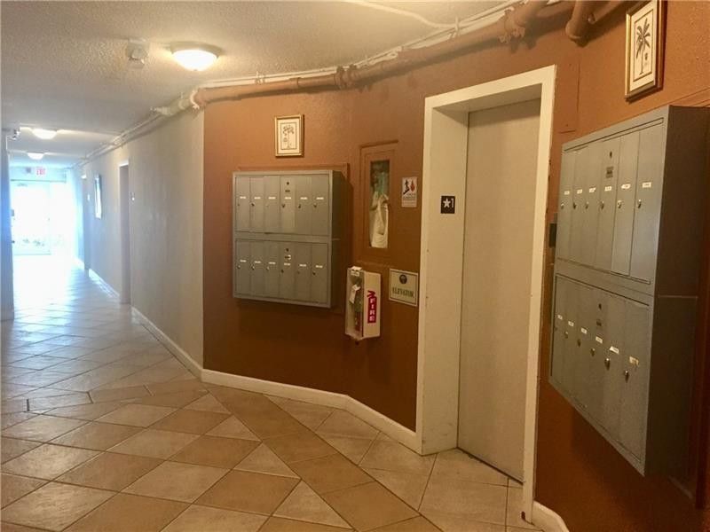 3220 Bayview Drive Ne, Unit 102, Fort Lauderdale, FL 33306 Photo
