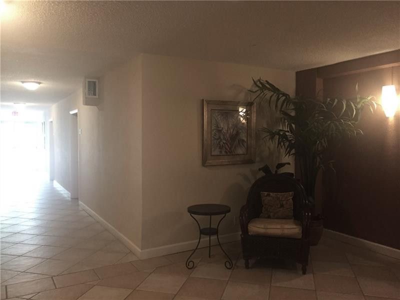 3220 Bayview Drive Ne, Unit 102, Fort Lauderdale, FL 33306 Photo