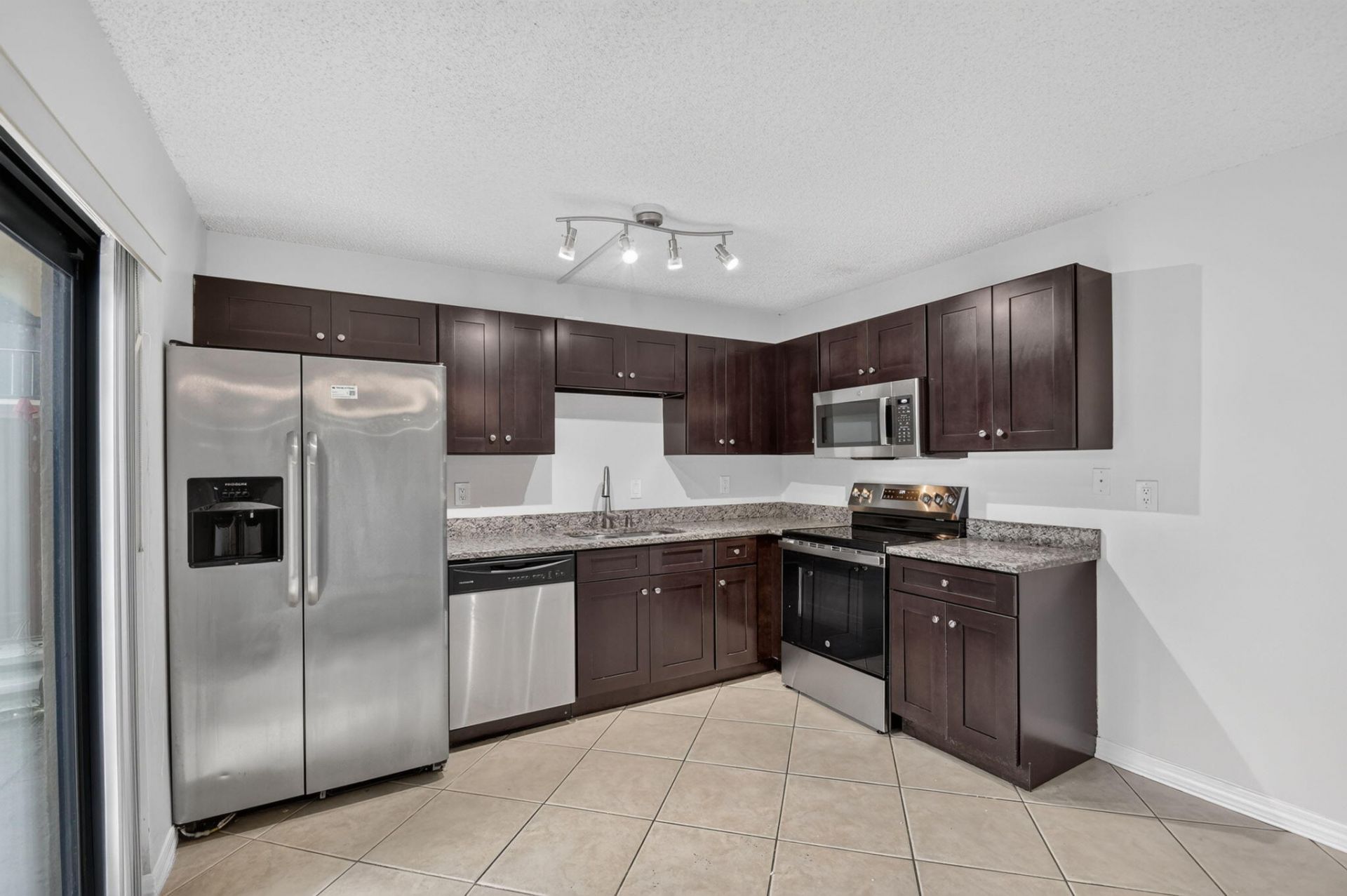 744 Springdale Circle, Palm Springs, FL 33461 Photo