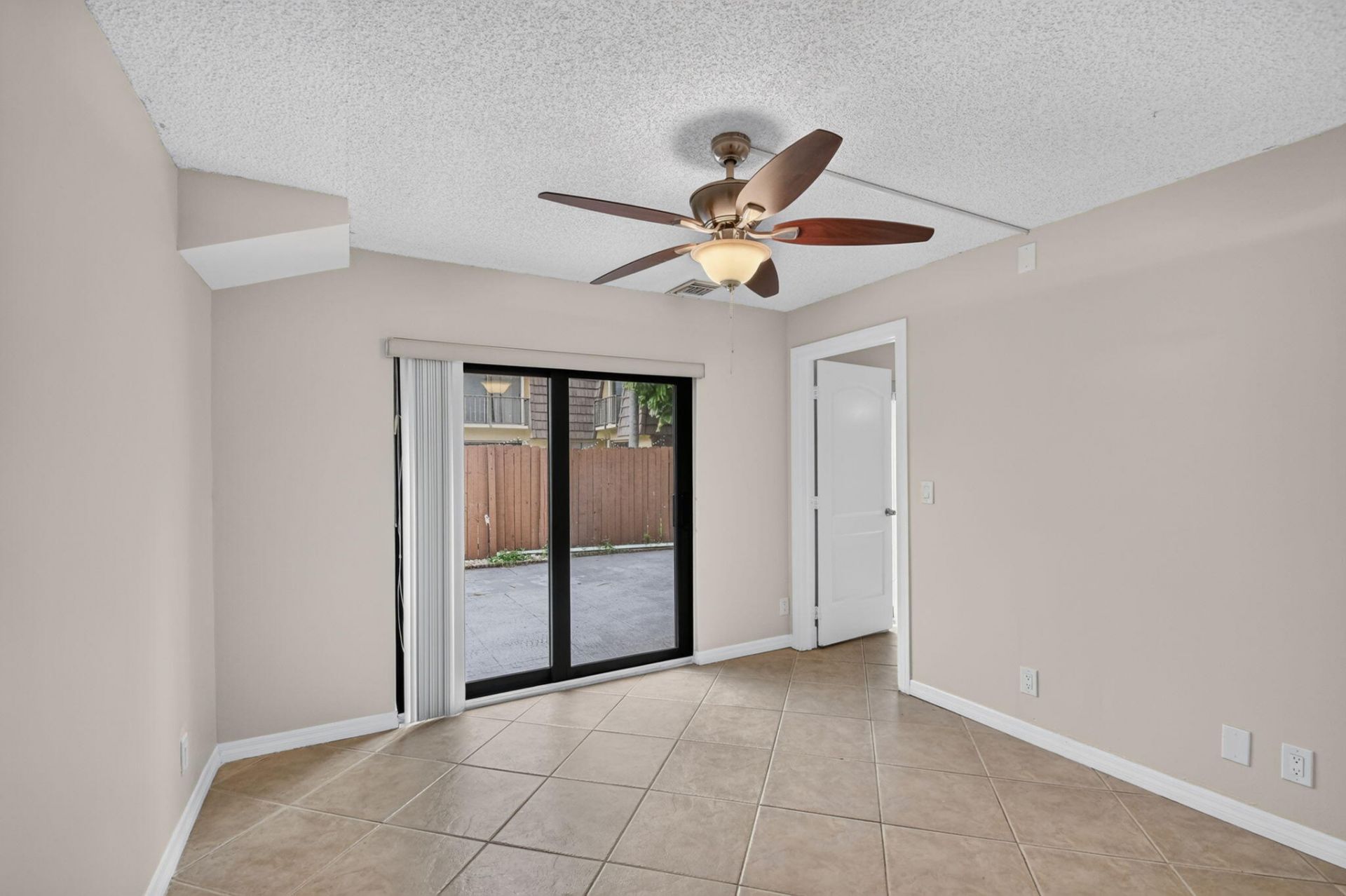 744 Springdale Circle, Palm Springs, FL 33461 Photo