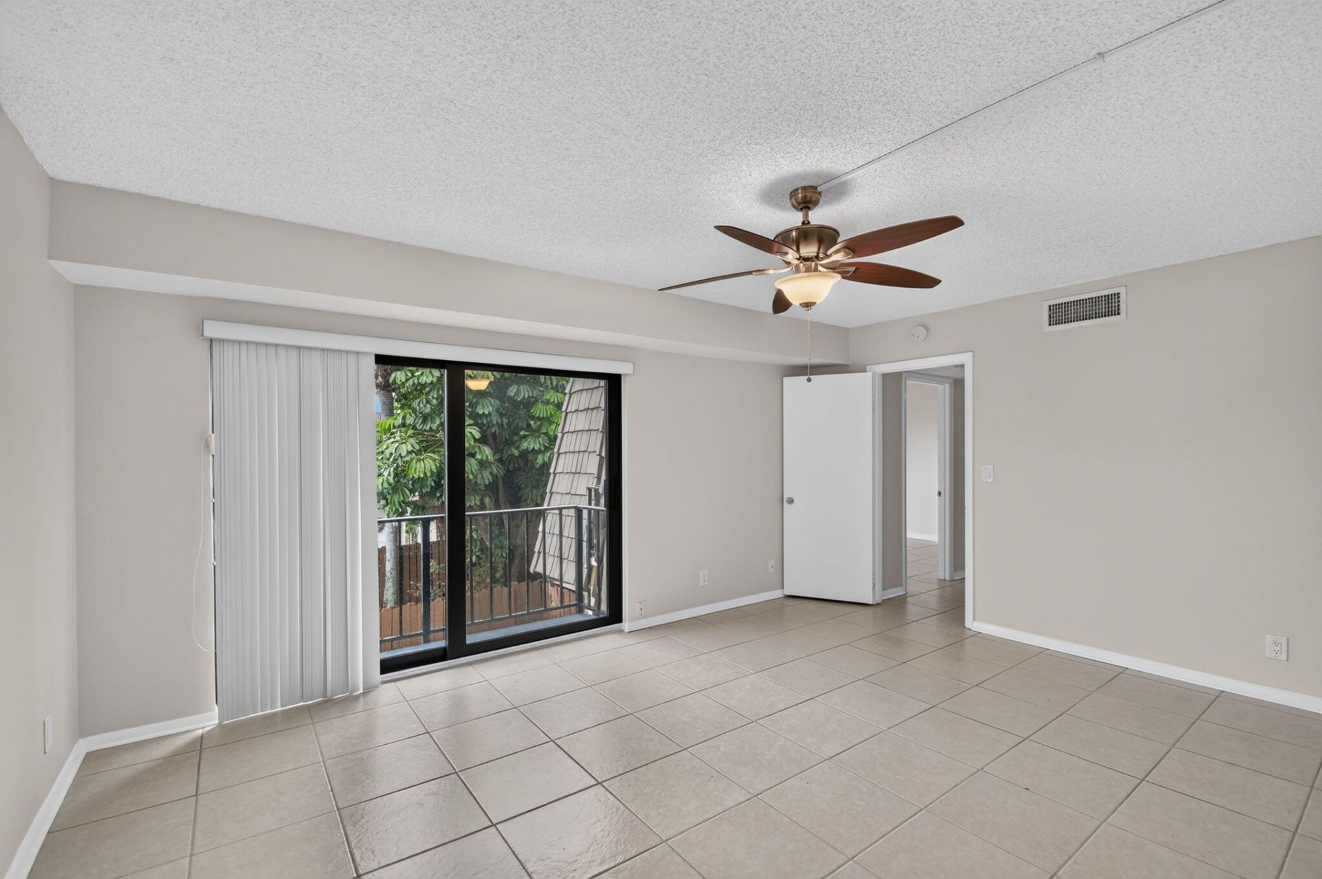 744 Springdale Circle, Palm Springs, FL 33461 Photo