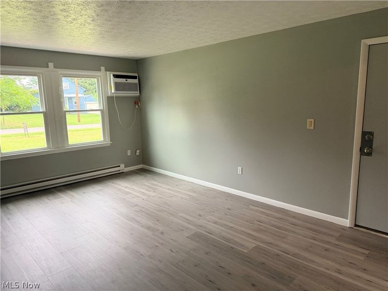 929 Cook Avenue, Unit 2, Youngstown, OH 44512 Photo 4