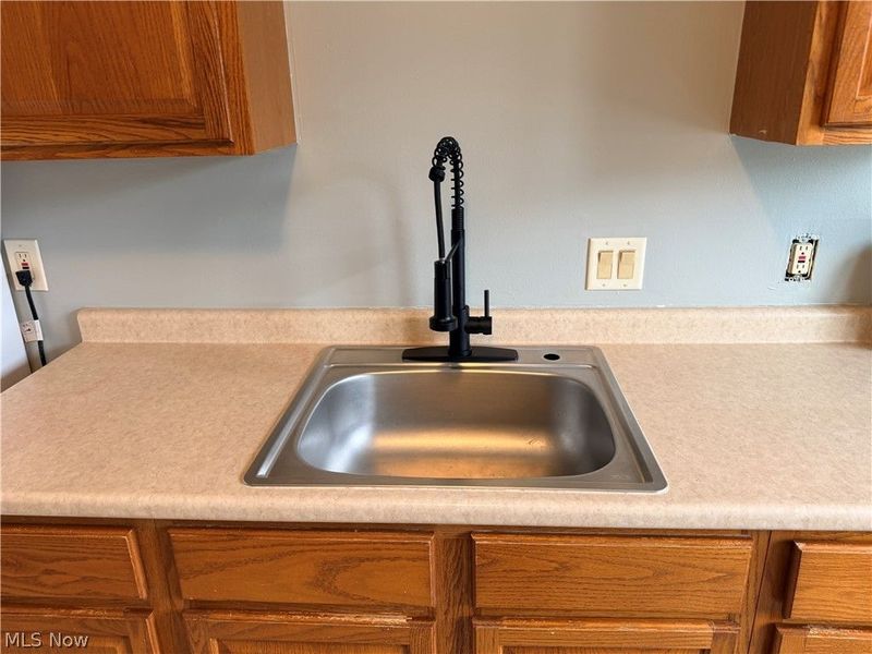929 Cook Avenue, Unit 2, Youngstown, OH 44512 Photo 8