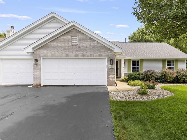 10971 DIXON PINES Circle, MACHESNEY PARK, IL 61115