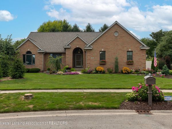 1220 Lavalle Court, St. Johns, MI 48879
