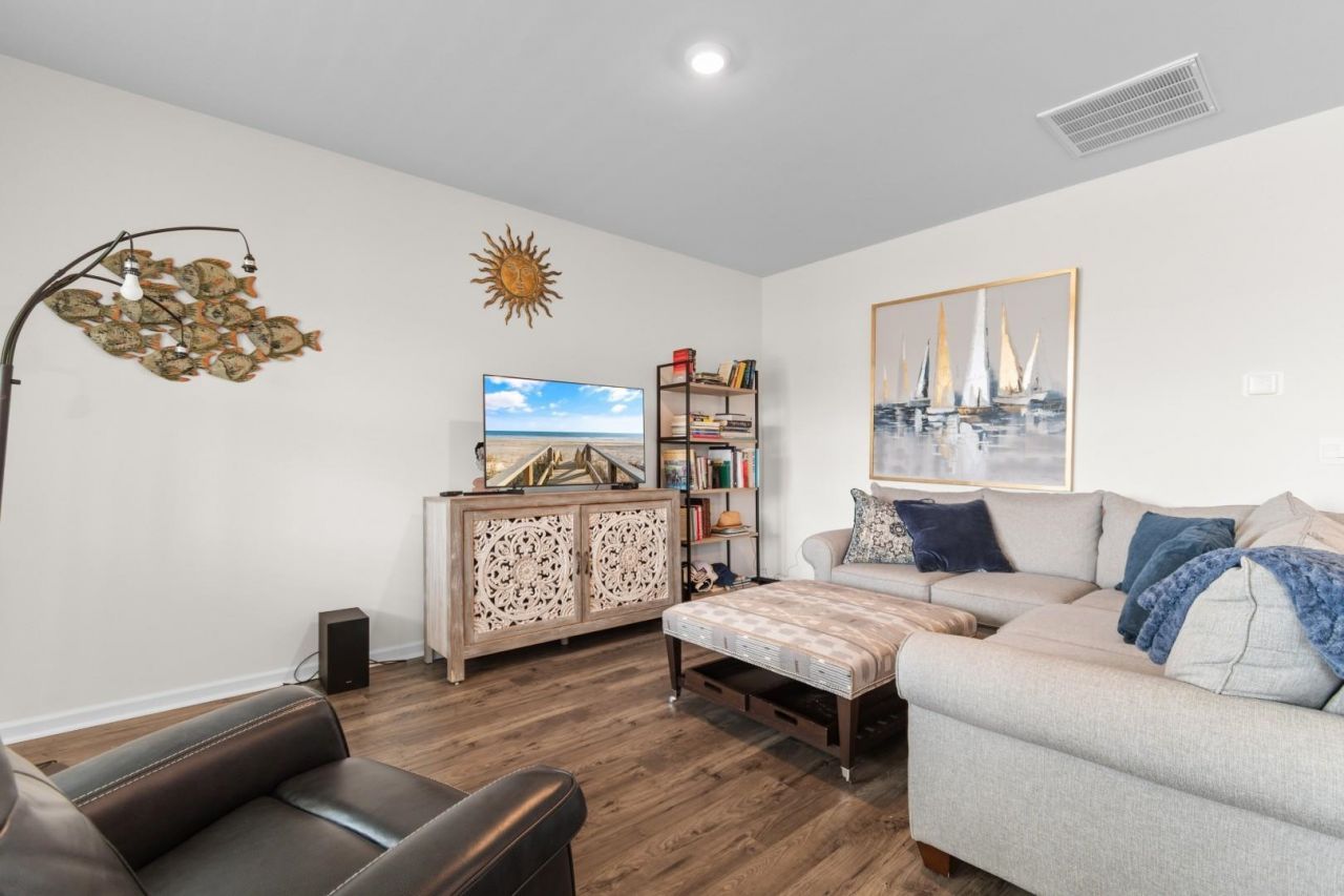 1143 Sennema Circle Photo 13