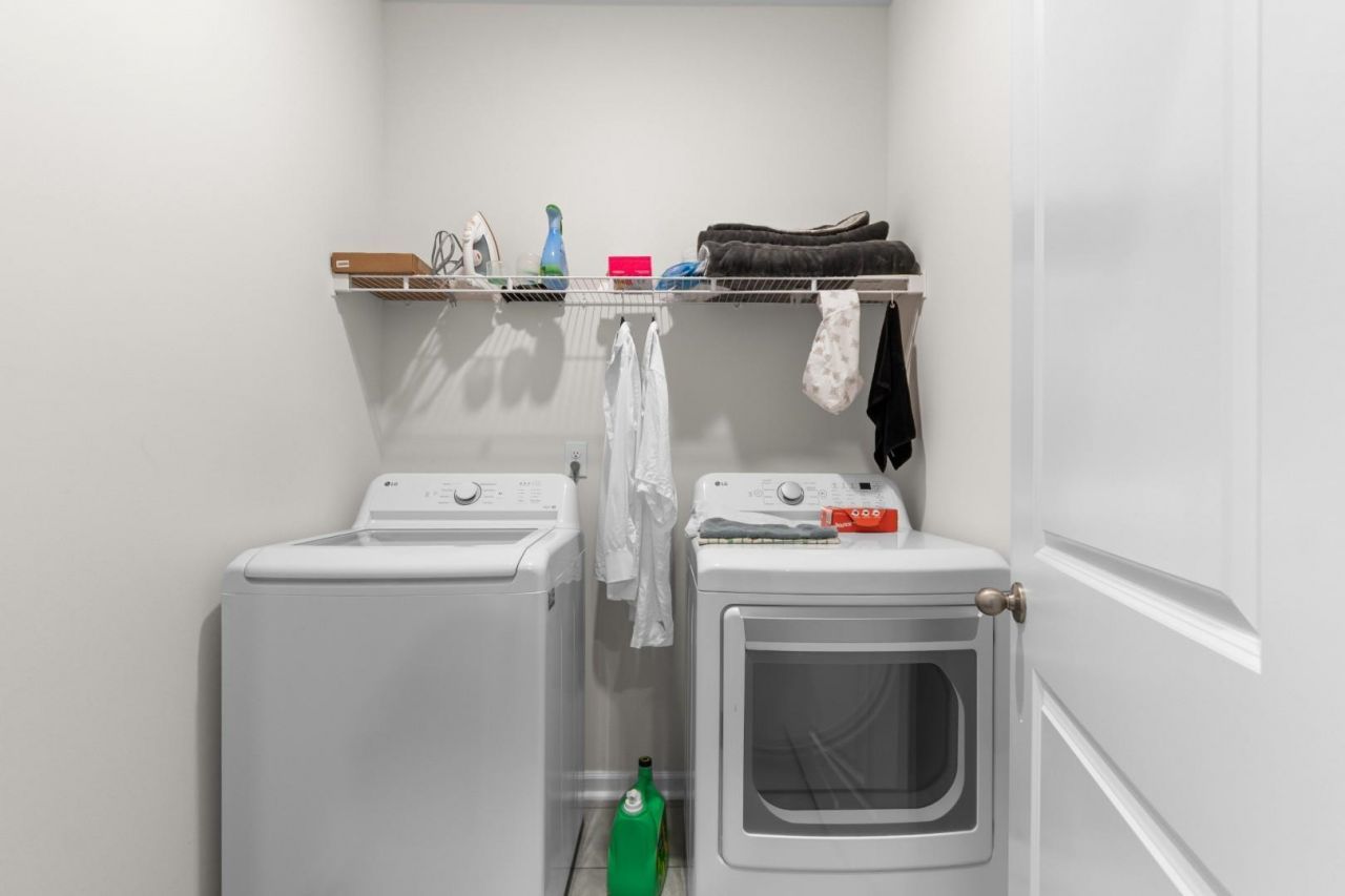 1143 Sennema Circle Photo 27