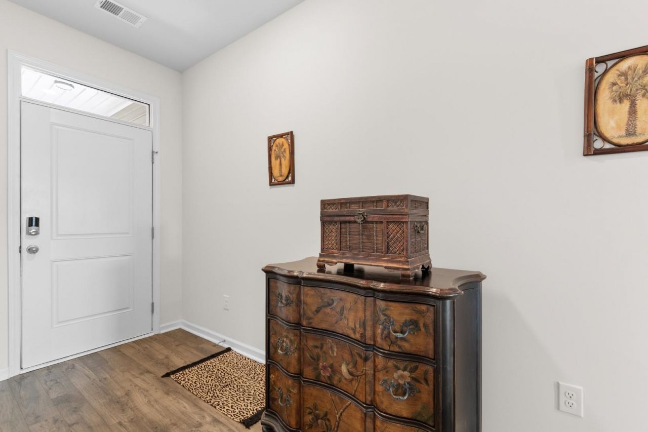 1143 Sennema Circle Photo 5