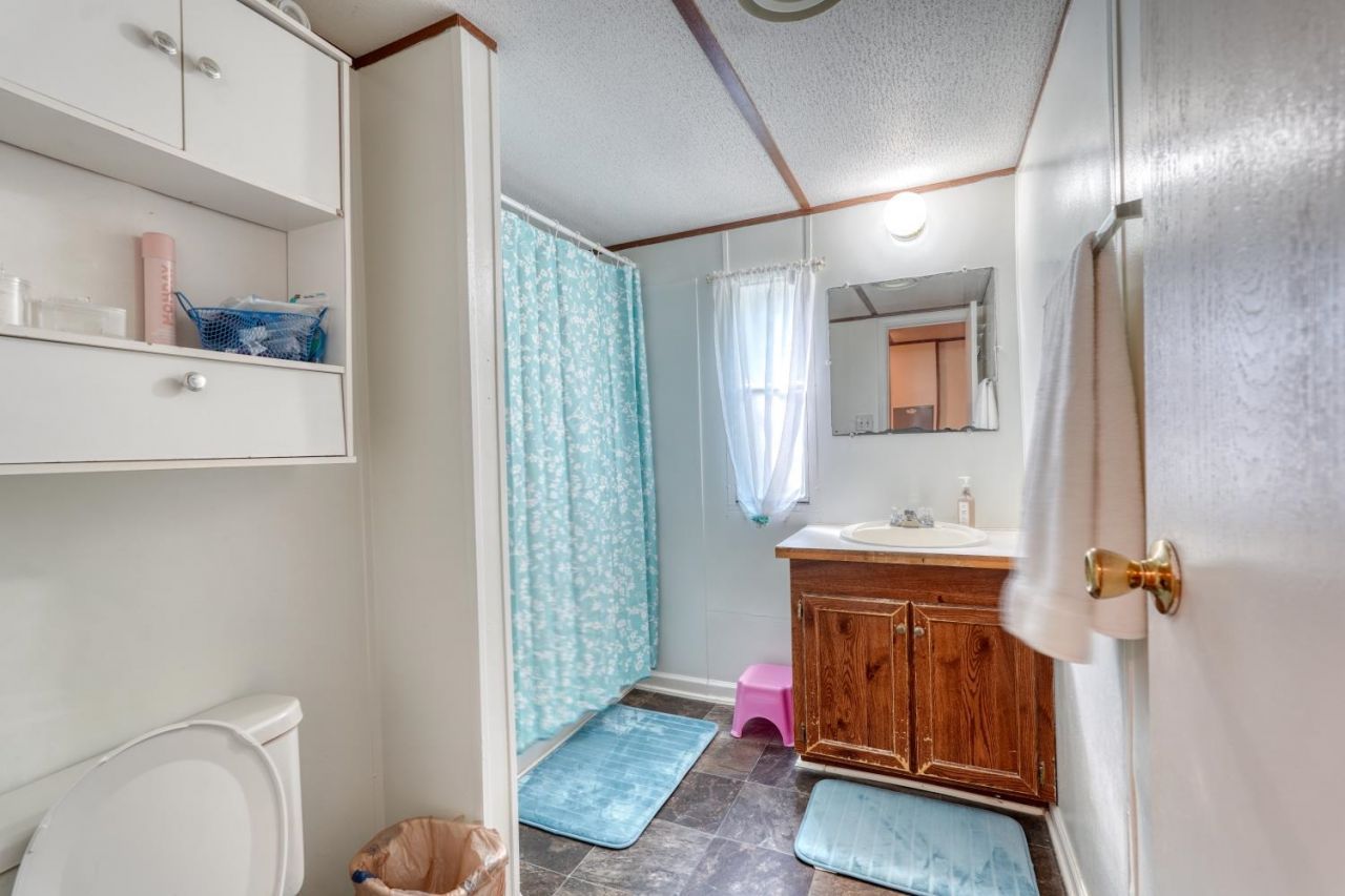 869 Hilander Dr. Photo 14