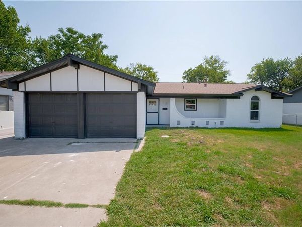 224 Southway Drive, Everman, TX 76140