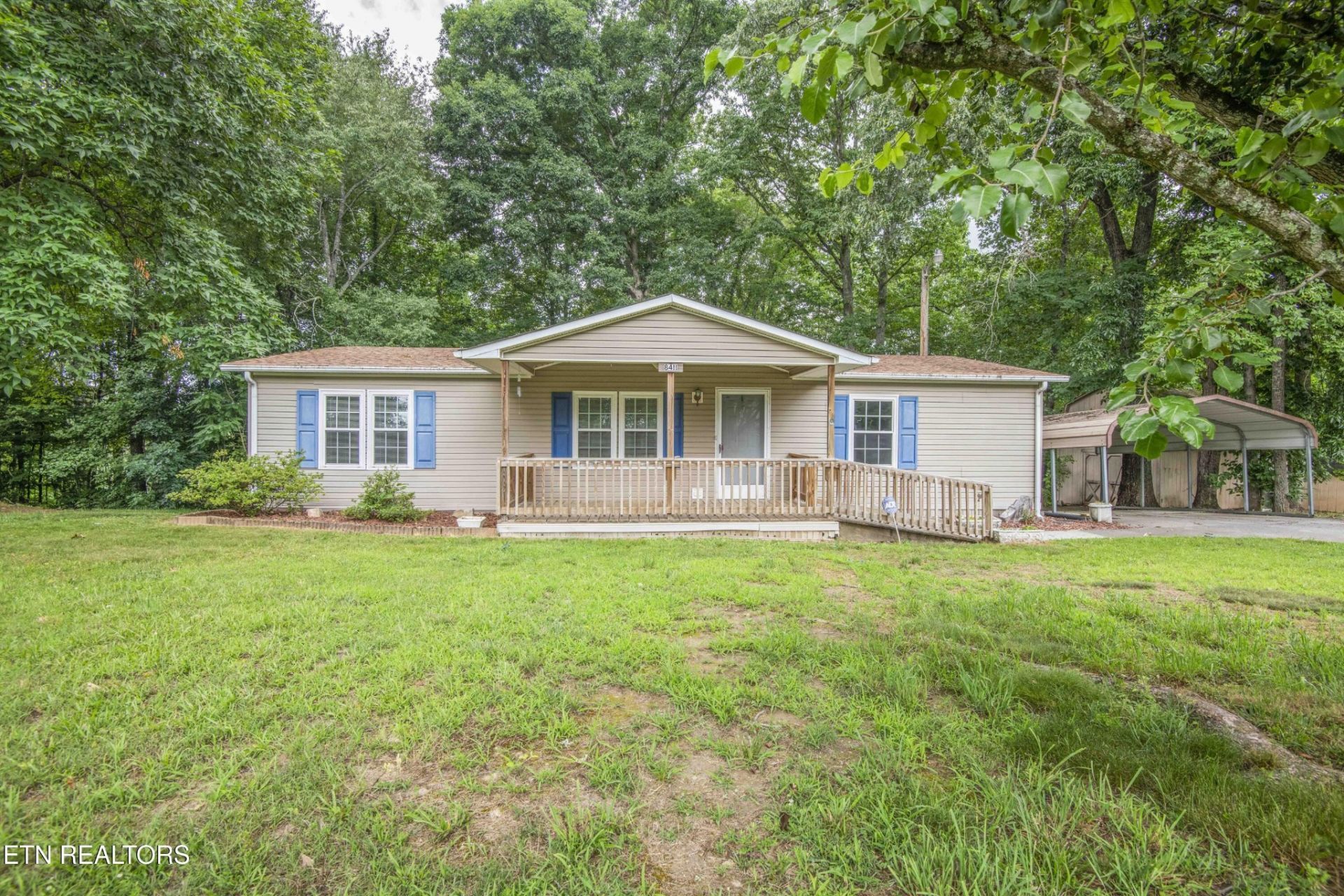 8411 Bowman Hollow Rd , Powell, TN 37849 Main Photo
