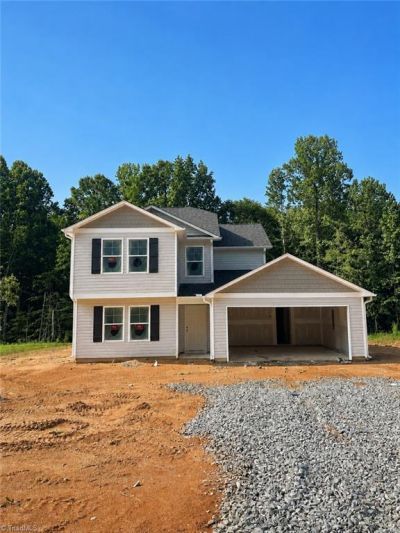 670 Oakwood Circle, Lexington, NC 27295 Main Photo