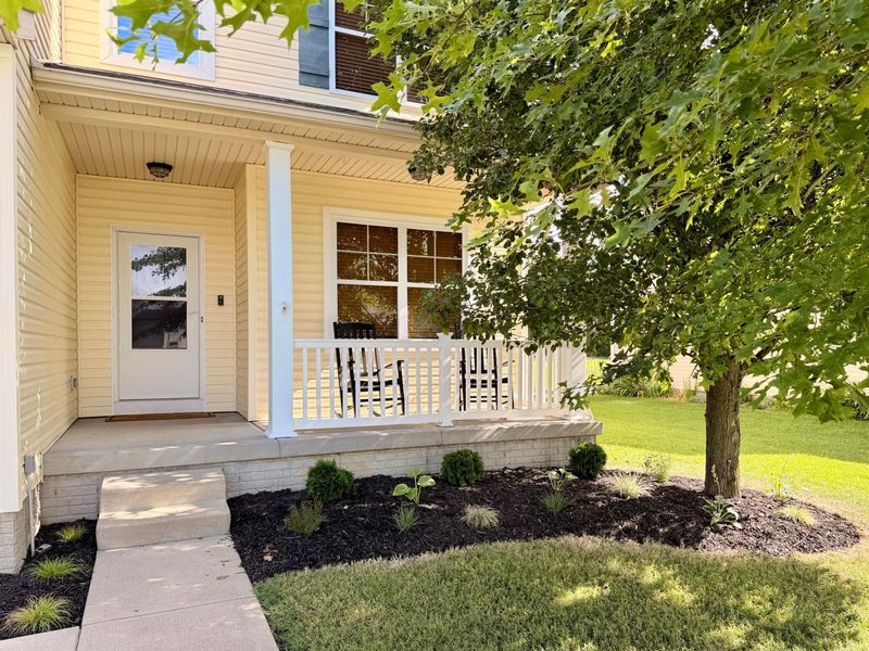 512 Devencroft Ridge E, Pataskala, OH 43062 Photo 2