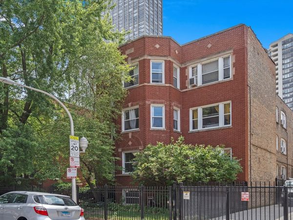 733 W Bittersweet Place , Unit 1E, Chicago, IL 60613