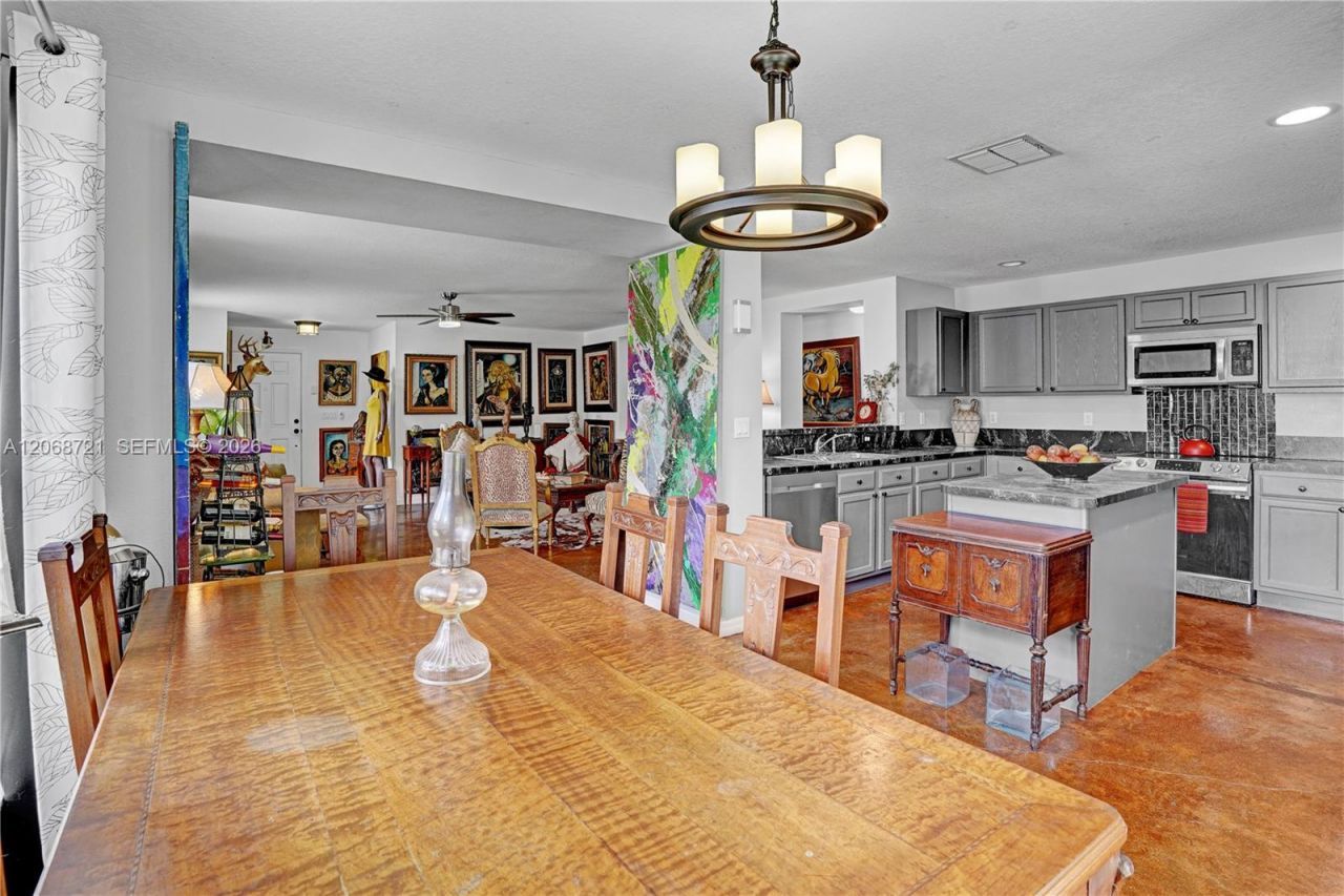 2826 SE Melaleuca Blvd, Port Saint Lucie, FL 34952 Photo