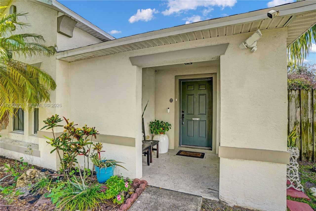 2826 SE Melaleuca Blvd, Port Saint Lucie, FL 34952 Photo