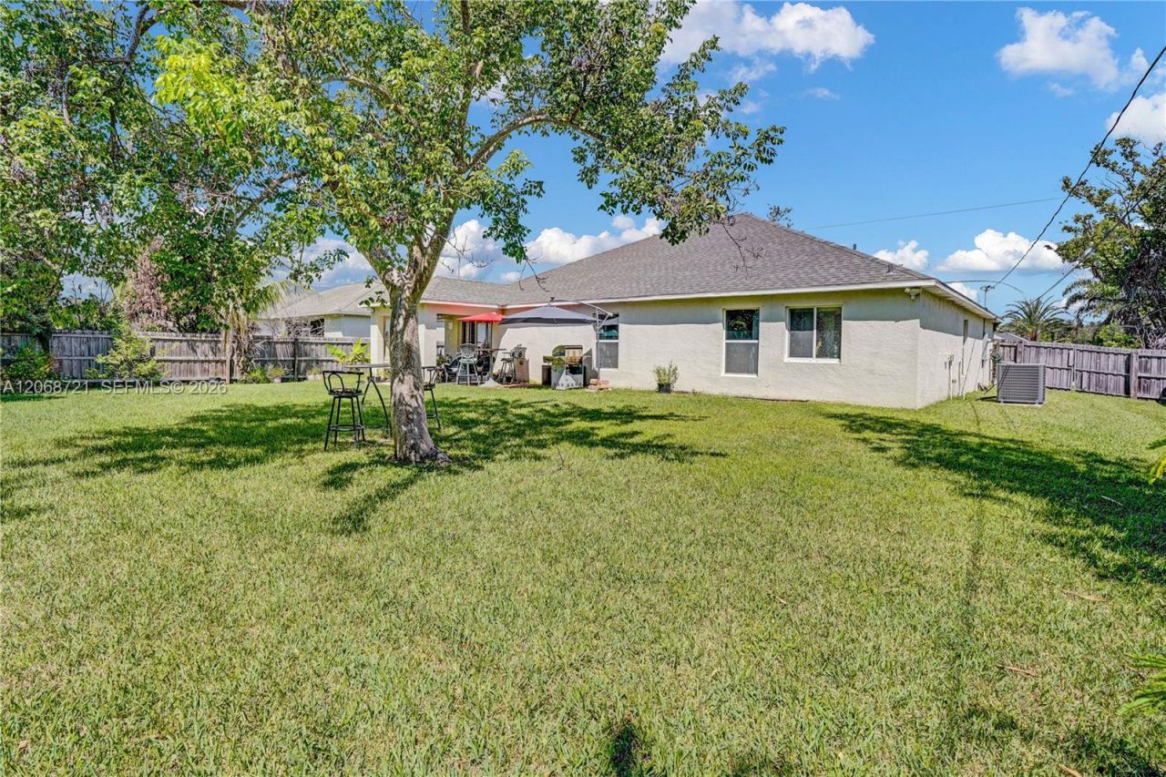 2826 SE Melaleuca Blvd, Port Saint Lucie, FL 34952 Photo