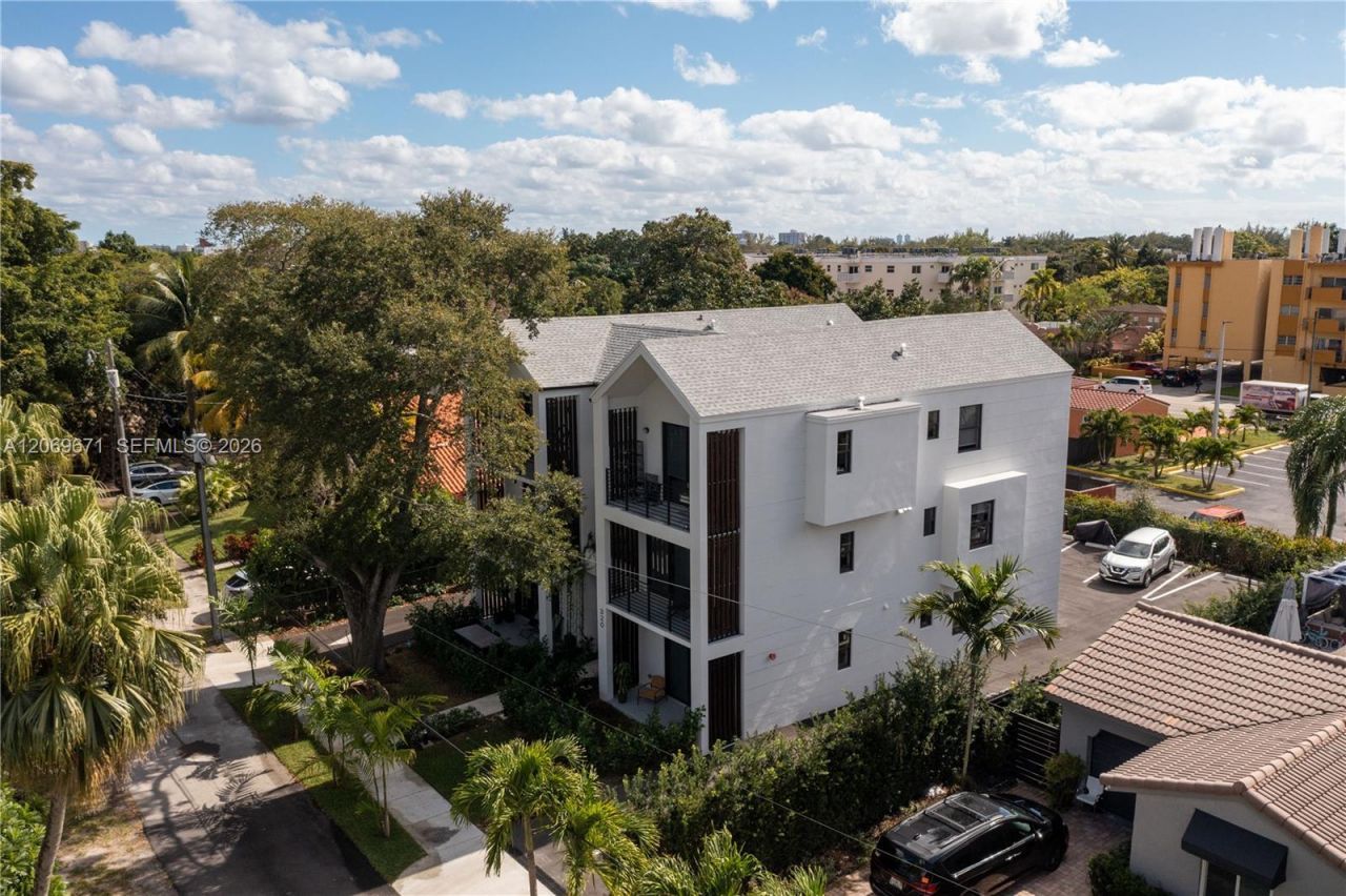 320 NE 126th St, Unit 32, North Miami, FL 33161 Photo