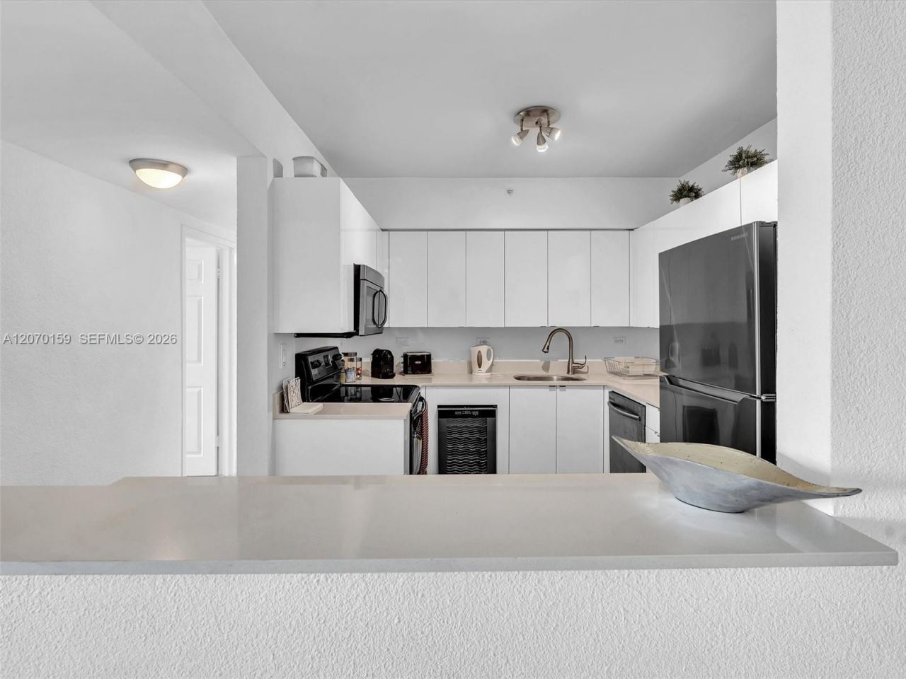 1500 Bay Rd, Unit 516S, Miami Beach, FL 33139 Photo