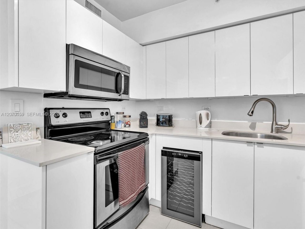 1500 Bay Rd, Unit 516S, Miami Beach, FL 33139 Photo