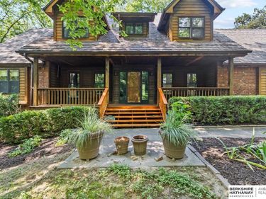 12600 Oakridge Court, Council Bluffs, IA 51503