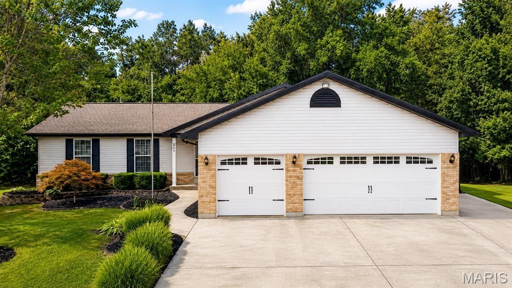411 Bridle Ridge Court, Wentzville, MO 63385 Main Photo