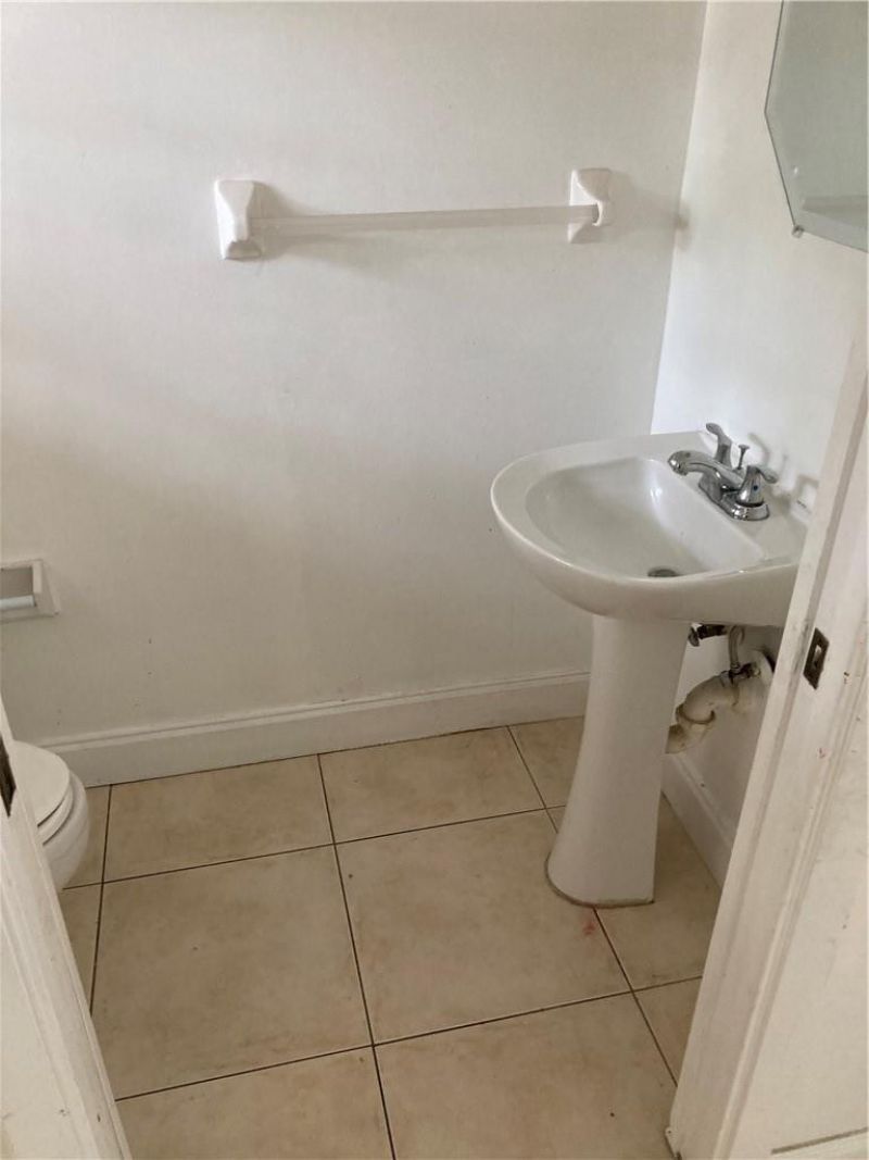 8985 NW 38th Drive, Coral Springs, FL 33065 Photo
