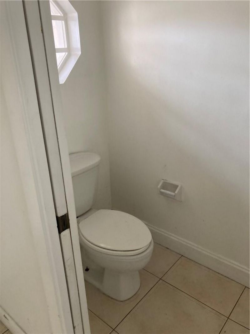 8985 NW 38th Drive, Coral Springs, FL 33065 Photo