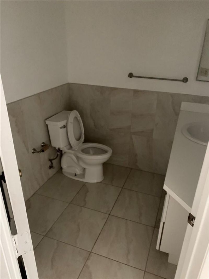 8985 NW 38th Drive, Coral Springs, FL 33065 Photo