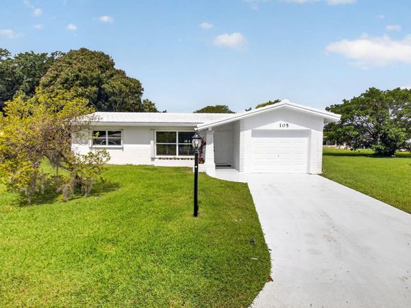 105 NW 8TH Place, Boynton Beach, FL 33426