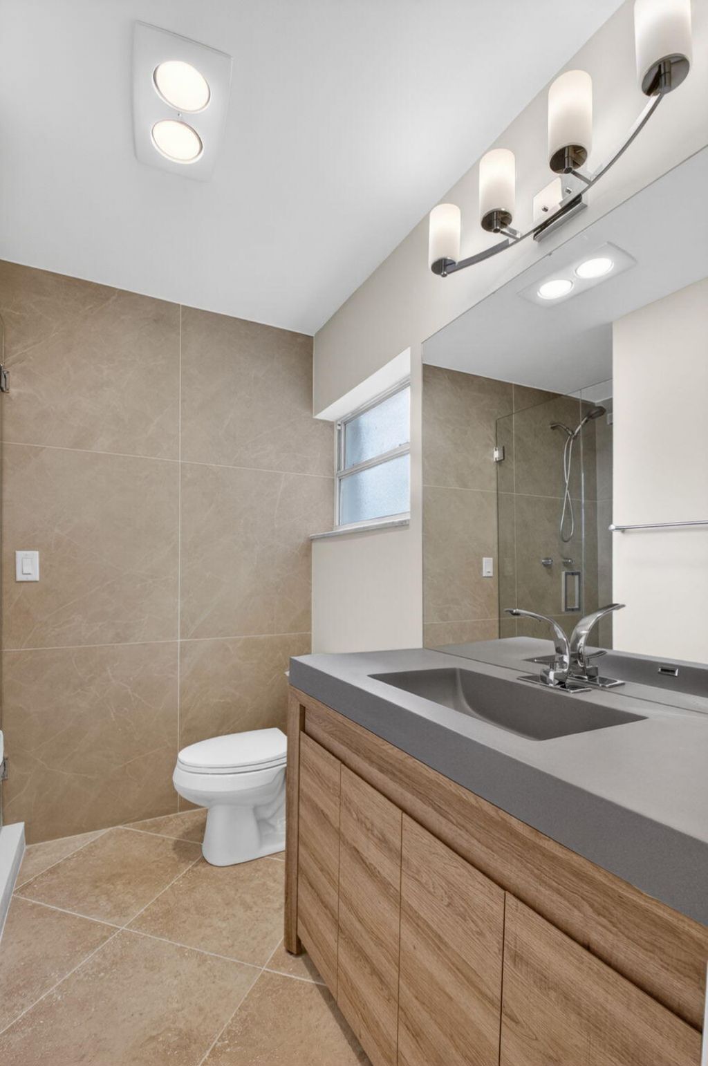 105 NW 8th Place, Boynton Beach, FL 33426 Photo