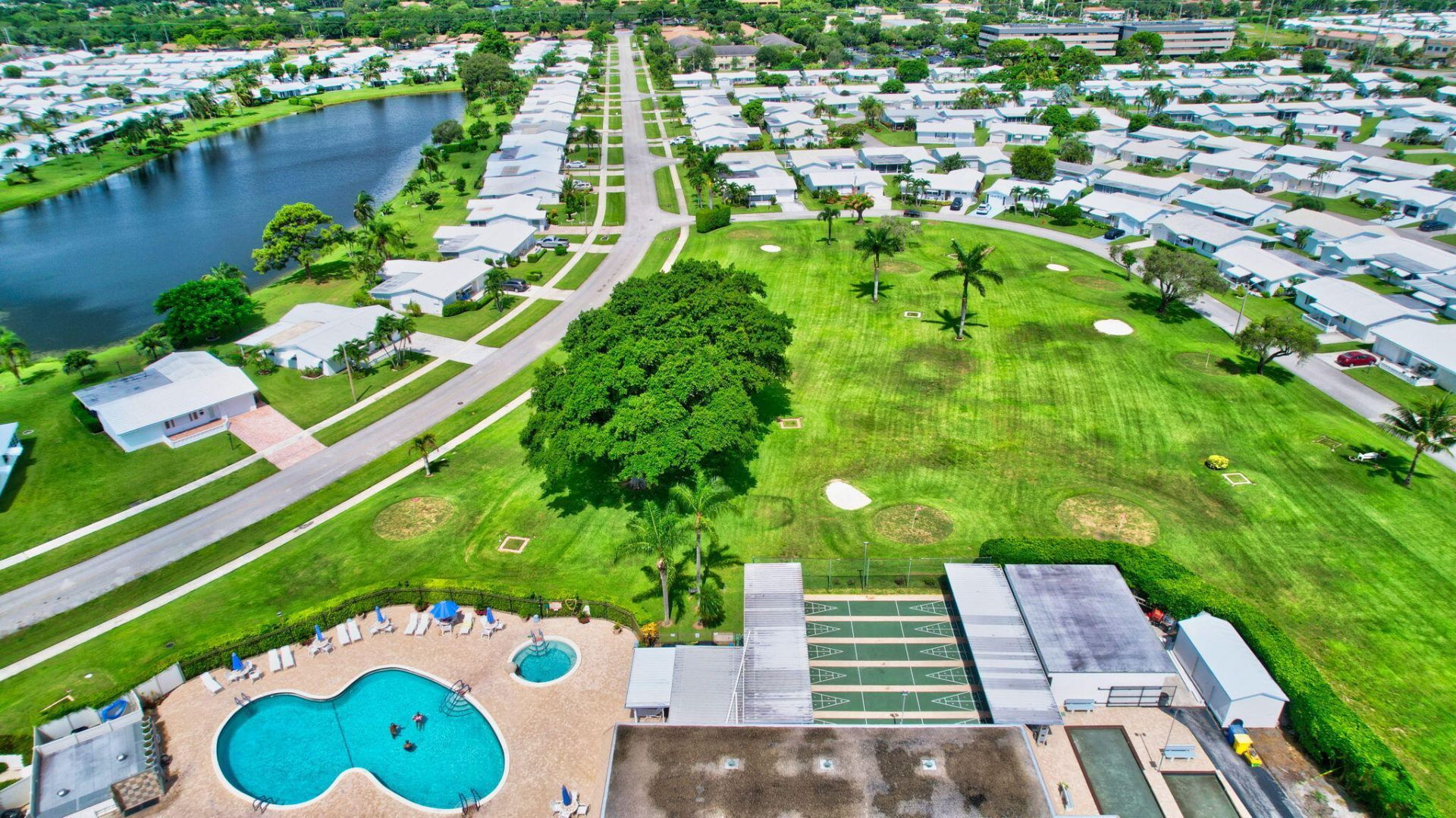 105 NW 8th Place, Boynton Beach, FL 33426 Photo