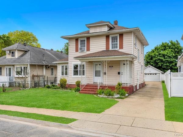 2758 Central Avenue, Baldwin, NY 11510