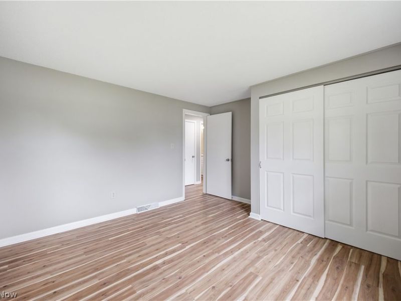 1734 Shannon Circle, Mineral Ridge, OH 44440 Photo 17