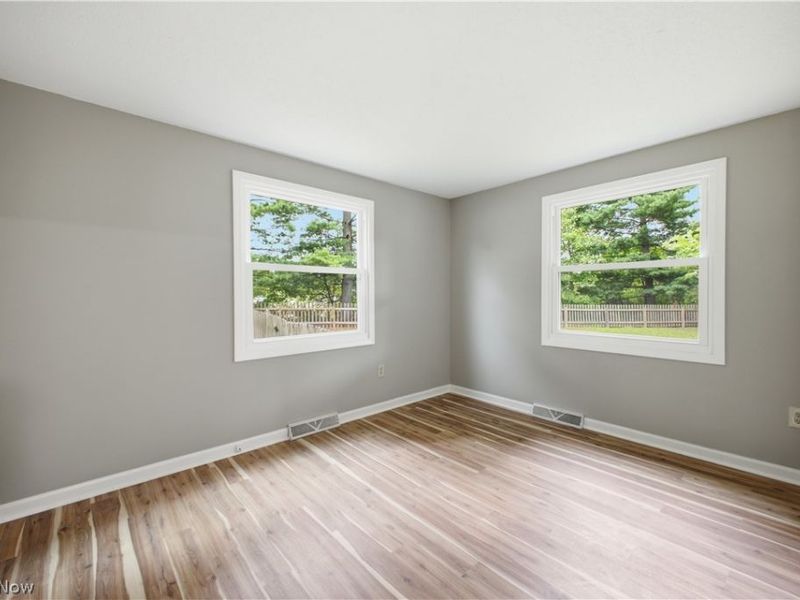 1734 Shannon Circle, Mineral Ridge, OH 44440 Photo 18