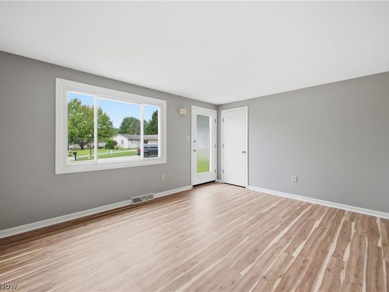 1734 Shannon Circle, Mineral Ridge, OH 44440 Photo 21