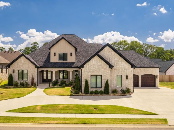 1630 Dolphin Drive, Conway, AR 72034