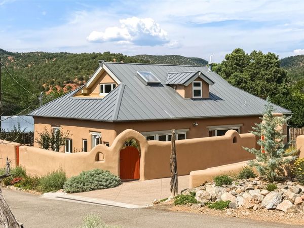 40 Canyon Hill Lane, Santa Fe, NM 87501