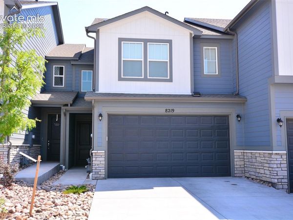 8219 Grey Bark Way, Colorado Springs, CO 80908