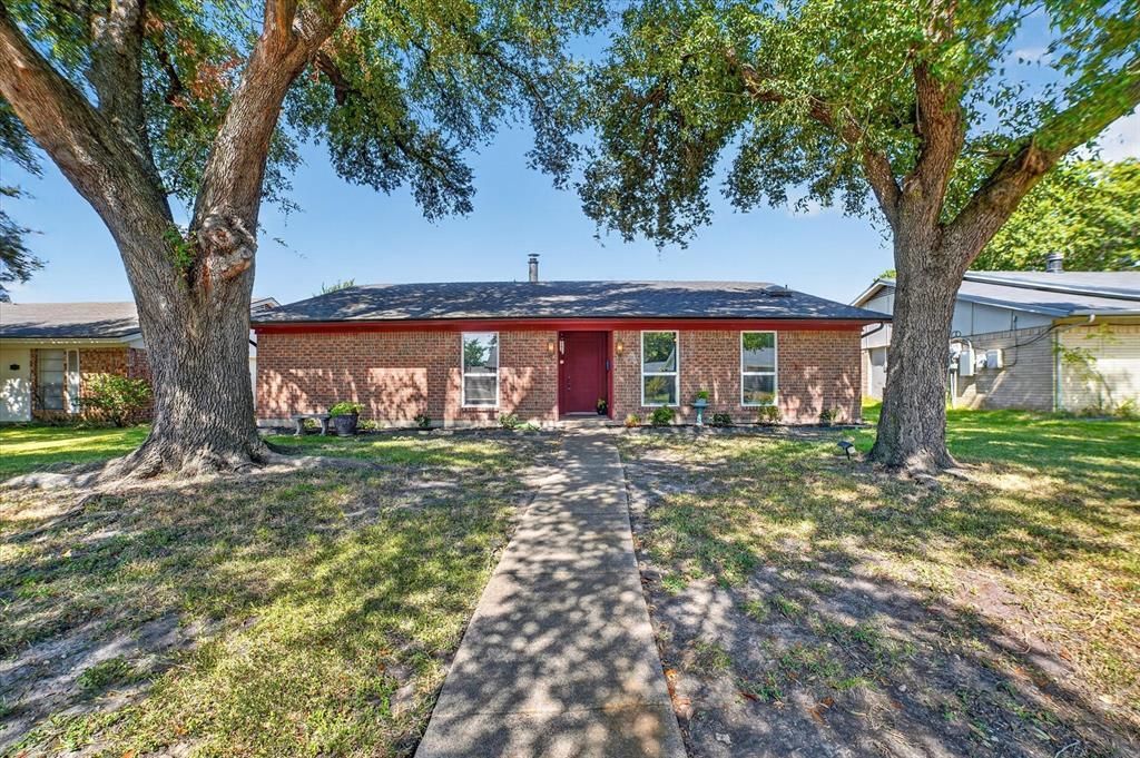 1413 Long Shadow Lane, Mesquite, TX 75149 Main Photo