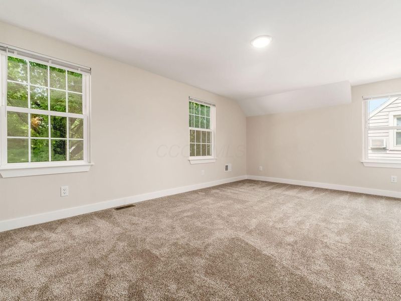 556 N Pickaway Street , Circleville, OH 43113 Photo 24